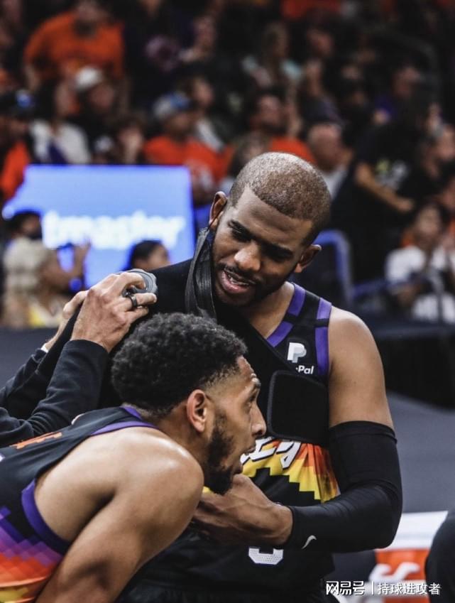 开云在线-加时末段突围战来临，菲尼克斯太阳围绕全明星赛调整名单，压力陡增，团队化学反应显著(今日全明星赛2024球员名单最新)