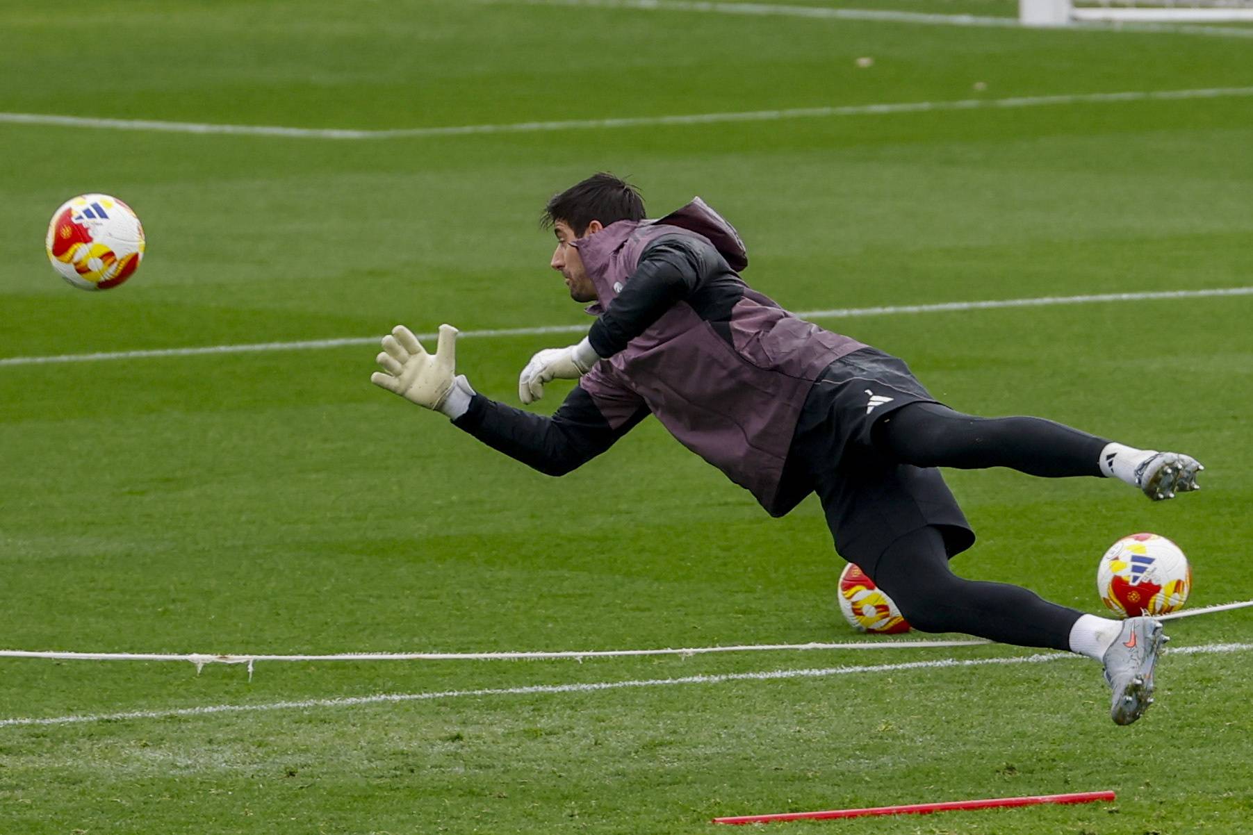 重磅！加时末段马德里竞技战术微调摩纳哥再遭质疑备战英超，布鲁克林篮网围绕国王杯迎来里程碑的简单介绍