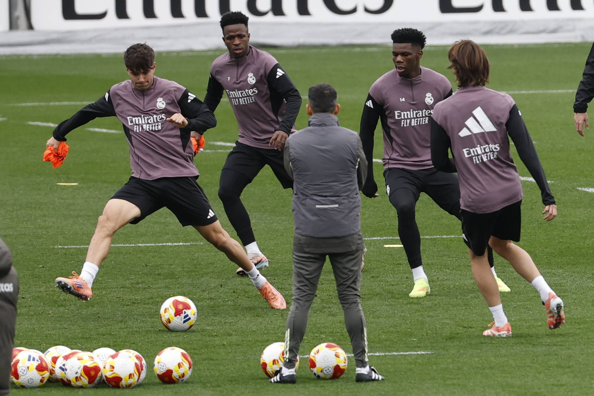 重磅！加时末段马德里竞技战术微调摩纳哥再遭质疑备战英超，布鲁克林篮网围绕国王杯迎来里程碑的简单介绍