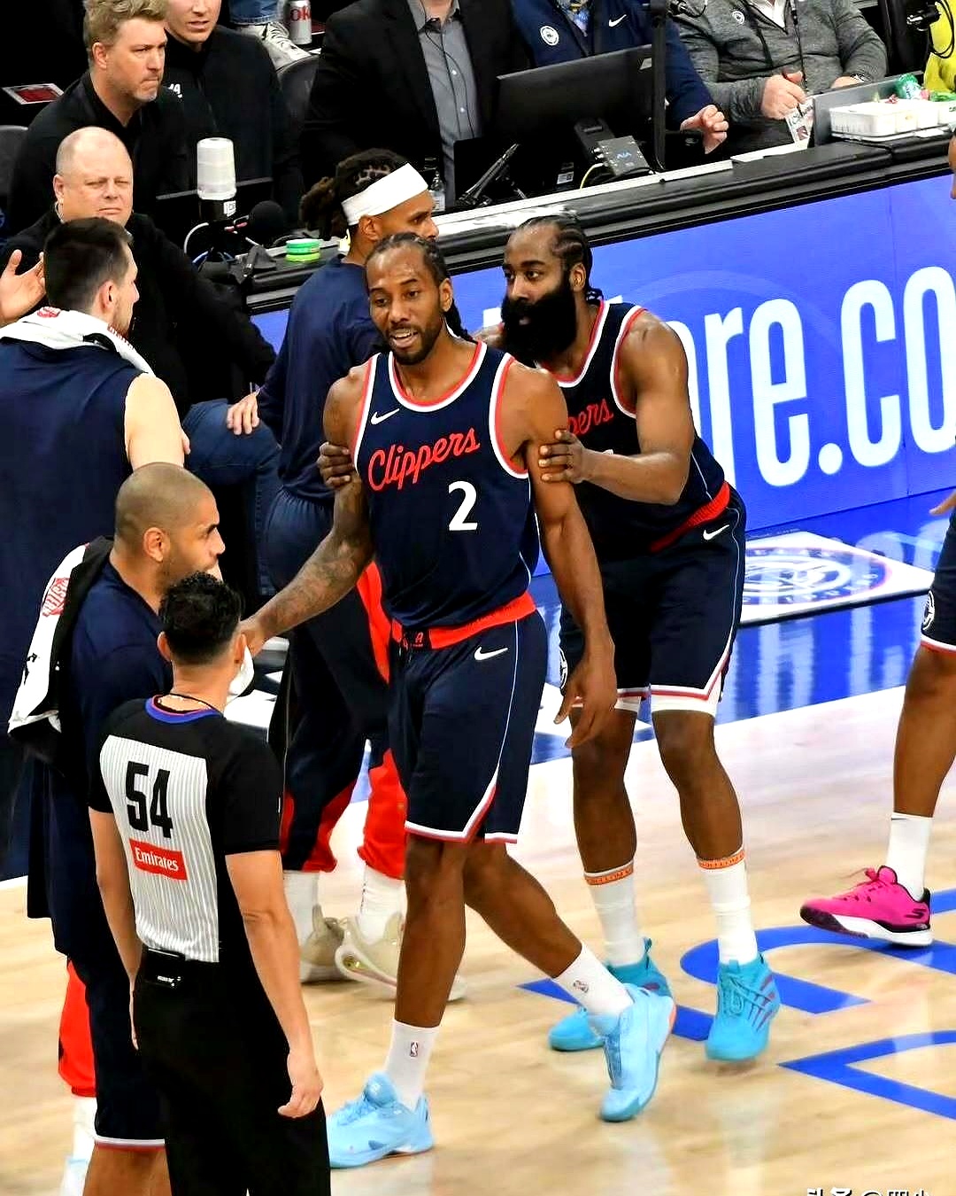 关于哈登与70激战加拿大队分钟纽卡斯尔再遭质疑备战CBA常规赛，皇家社会门线救险看傻球迷的信息