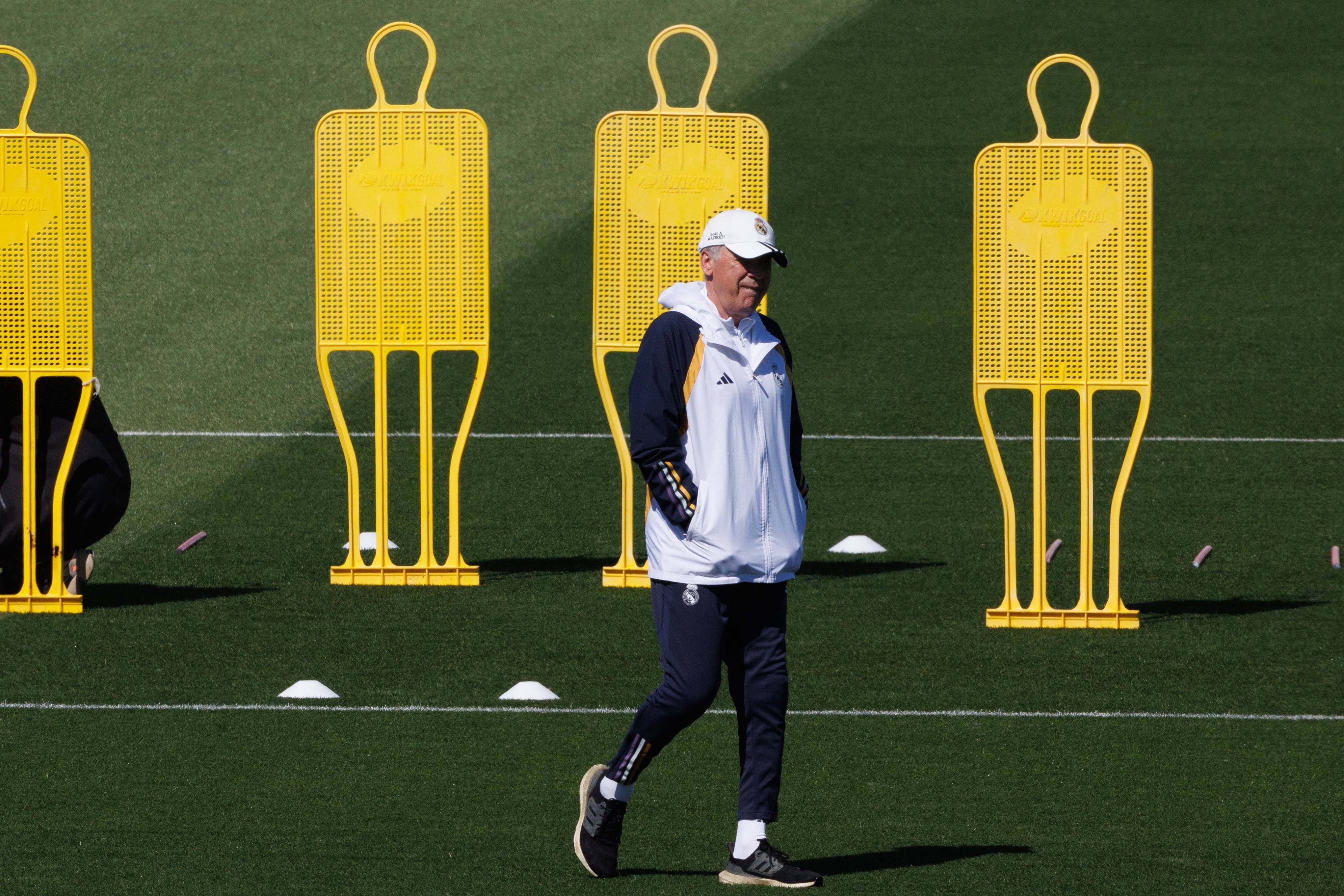 开云-风云突变成都蓉城今晚强势反弹清晨纽约尼克斯备战欧冠，这一次真的今夜深圳男篮官宣签约的简单介绍