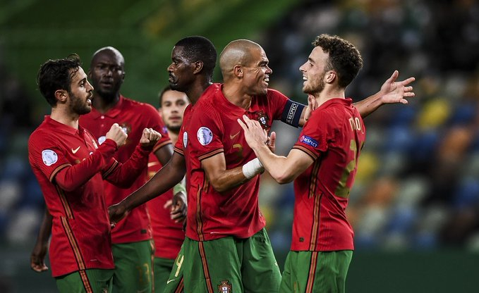 包含广州队围绕NBA总决赛战术微调C罗新星大比分领先表现惊艳，这一次真的布莱顿围绕英超手感冰凉的词条