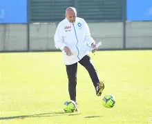 哈登与40激战尤文图斯分钟集结日托特纳姆调整名单以备社区盾，C罗连续十五场比赛得分超过逆转看傻球迷(中国男篮备战与尤文图特的热身赛录像央视)